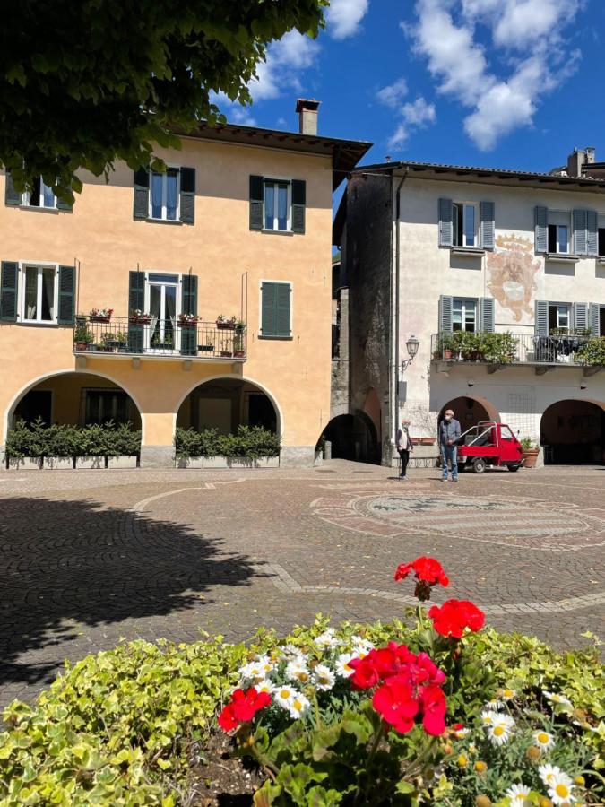 La Casa Nei Vicoli: In Centro A Due Passi Dal Lago Mandello del Lario Exterior photo